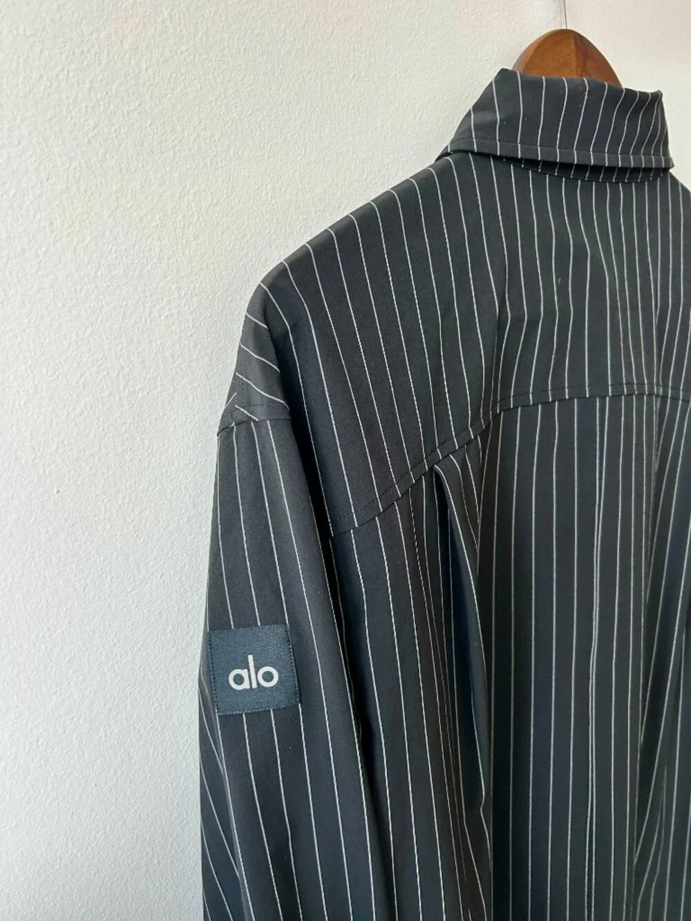 ALO Pinstripe Boxer Short + Button Down Long Sleeve Set - Like New - Size: Small - Picture 8 of 10